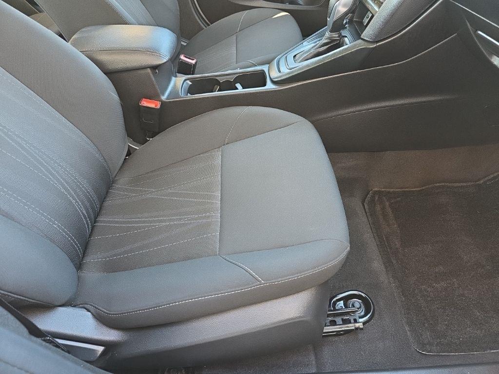 Ford Focus SE Sedan 2017