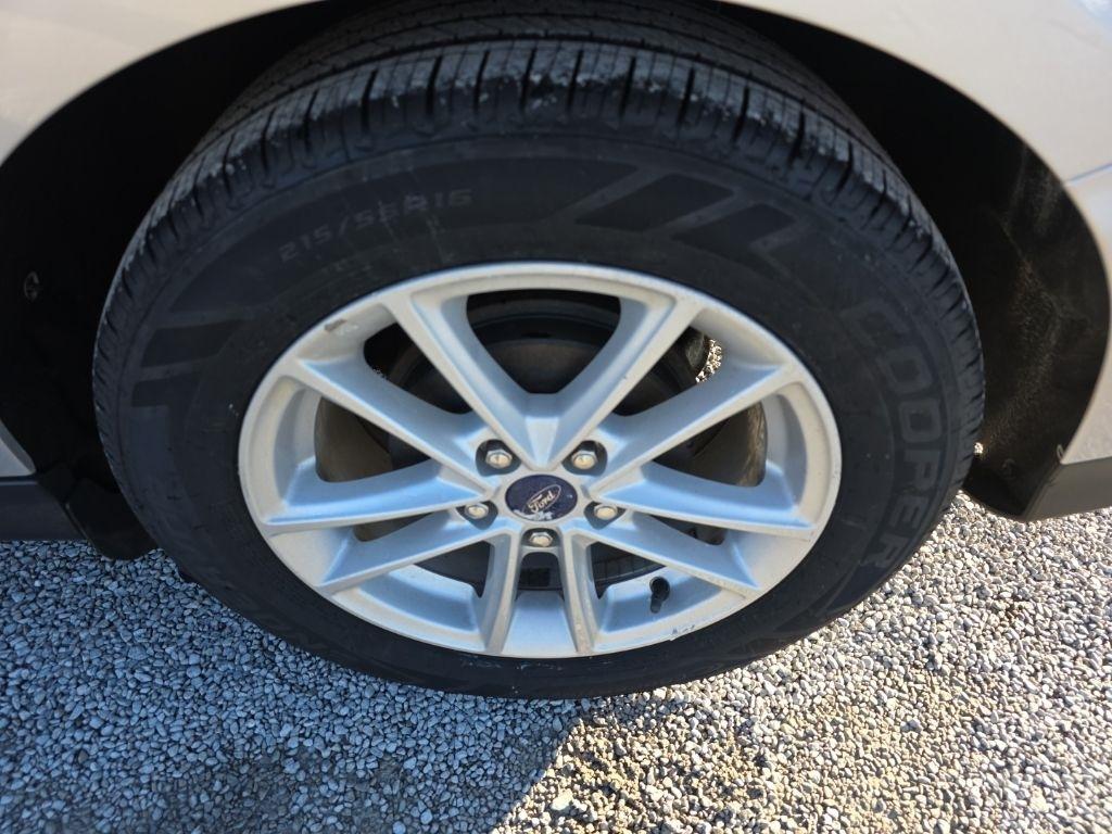 Ford Focus SE Sedan 2017