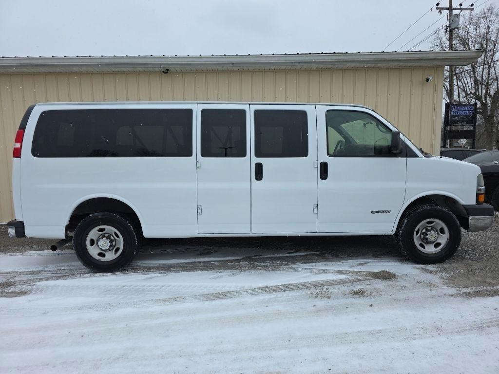 Chevrolet Express Passenger 3500 155" WB RWD 2006