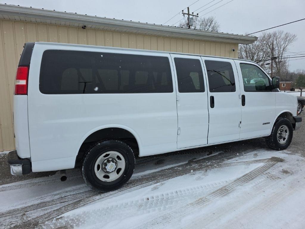 Chevrolet Express Passenger 3500 155" WB RWD 2006