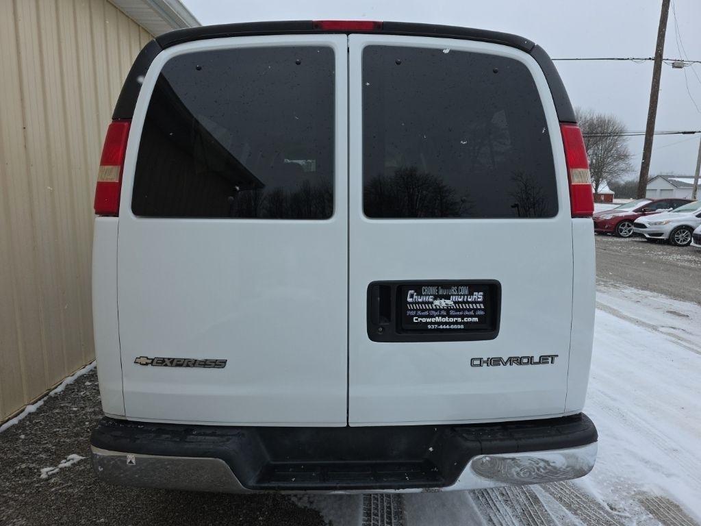 Chevrolet Express Passenger 3500 155" WB RWD 2006