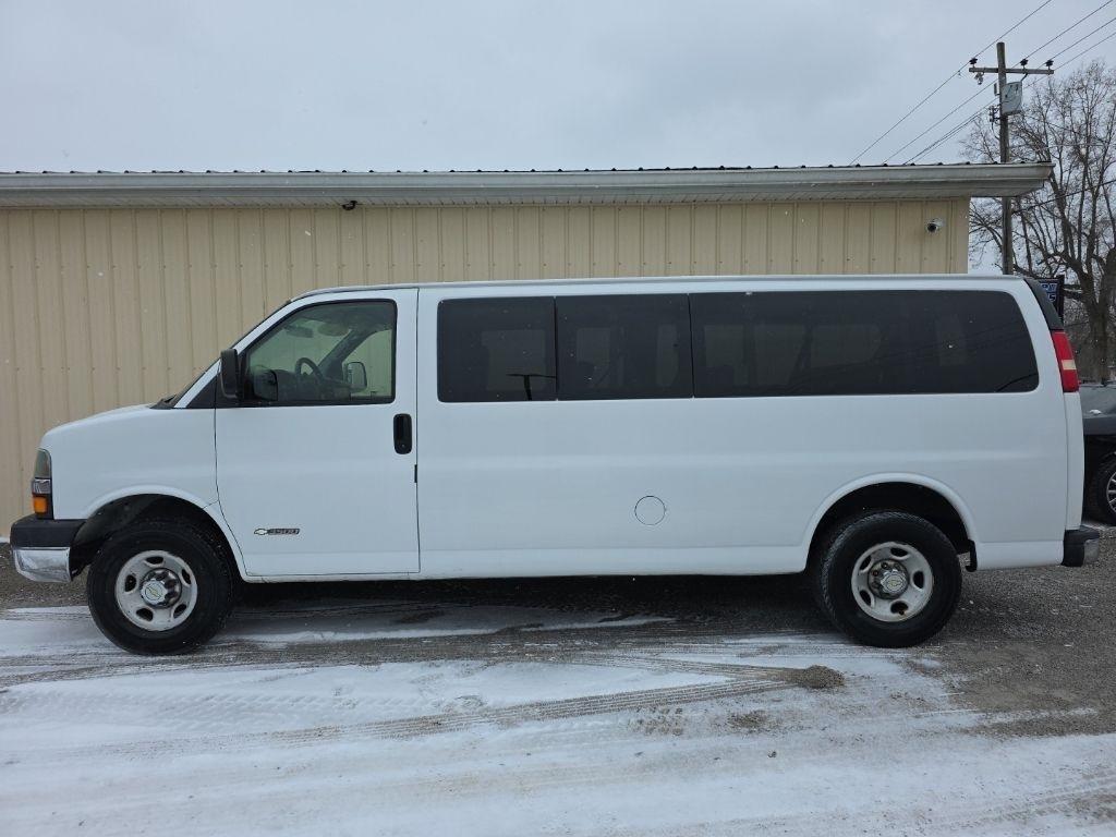 Chevrolet Express Passenger 3500 155" WB RWD 2006
