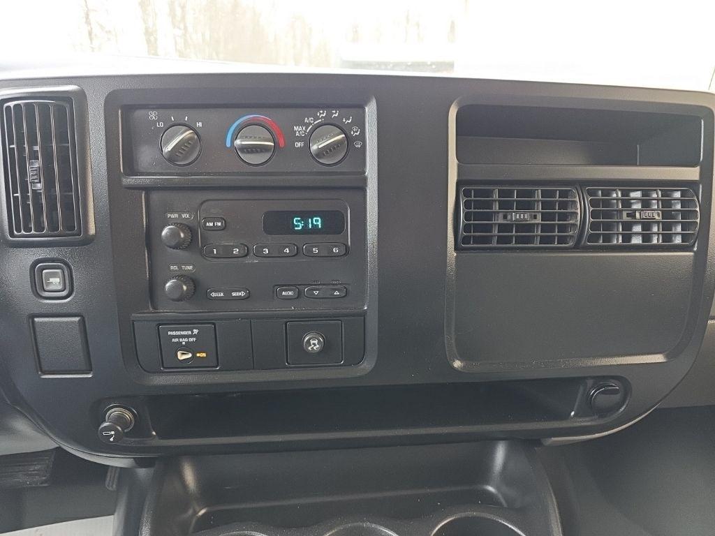 Chevrolet Express Passenger 3500 155" WB RWD 2006