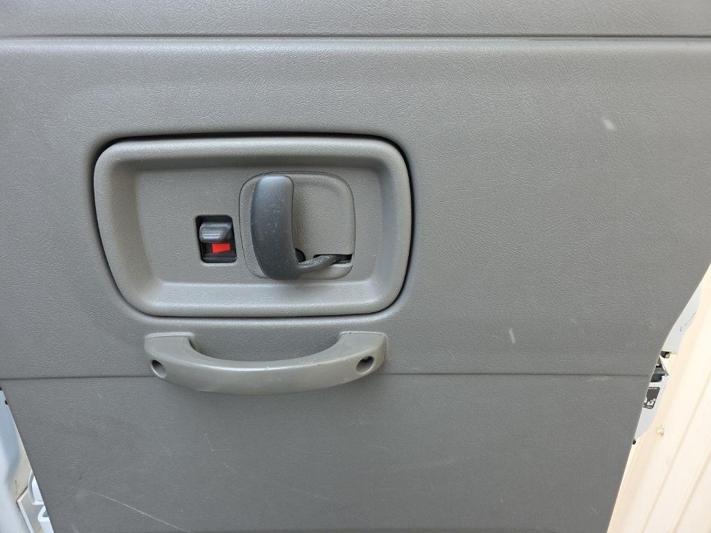 Chevrolet Express Passenger 3500 155" WB RWD 2006