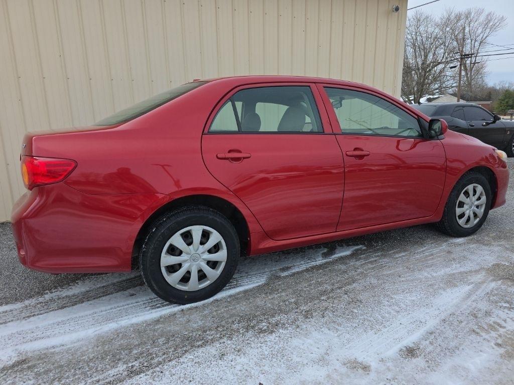 Toyota Corolla 4dr Sdn LE Auto 2009