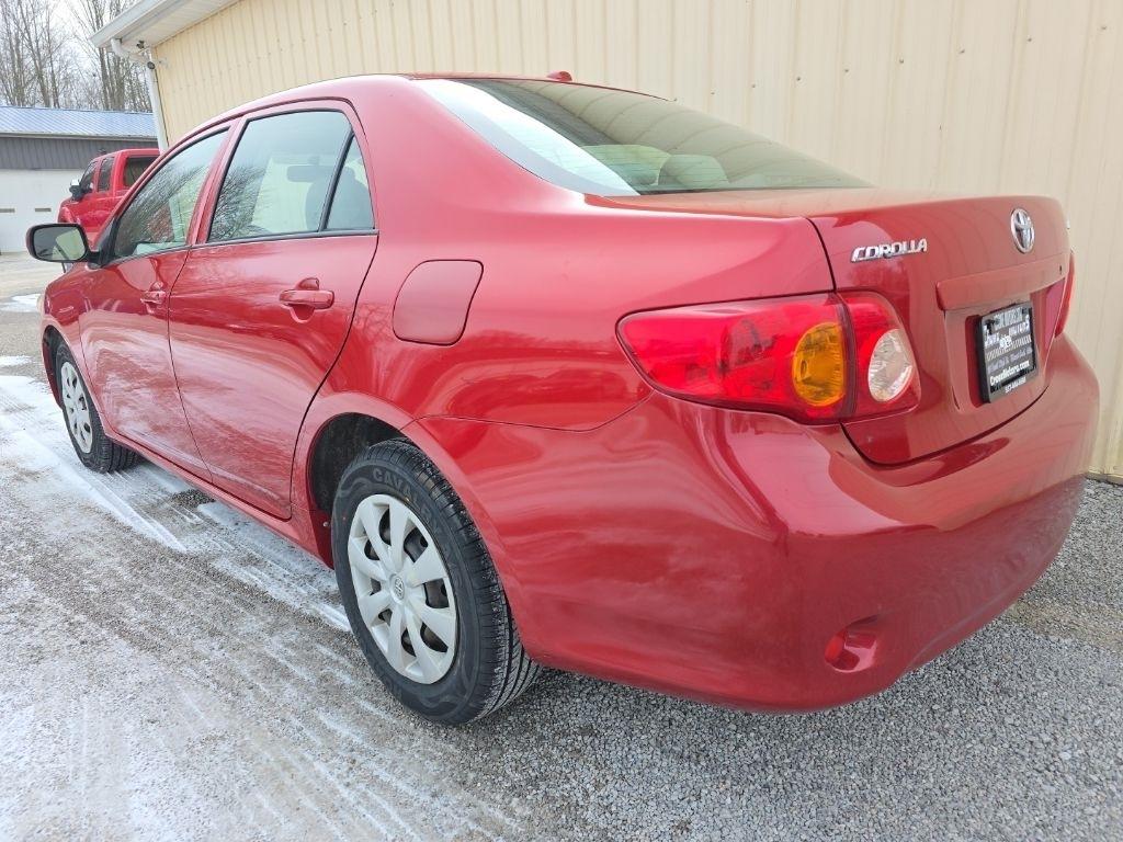 Toyota Corolla 4dr Sdn LE Auto 2009