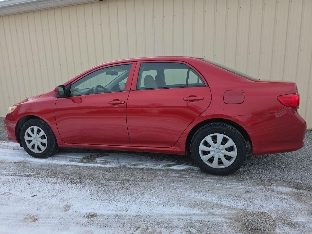Toyota Corolla 4dr Sdn LE Auto 2009