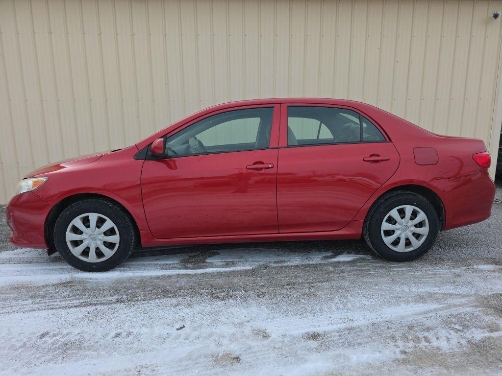 Toyota Corolla 4dr Sdn LE Auto 2009