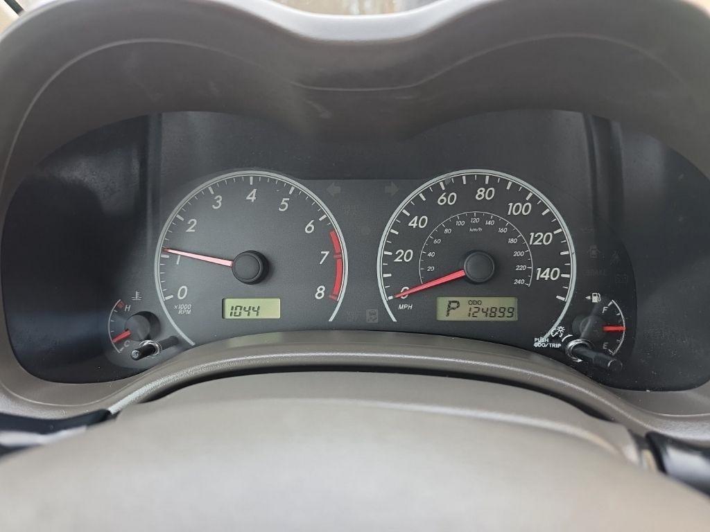 Toyota Corolla 4dr Sdn LE Auto 2009