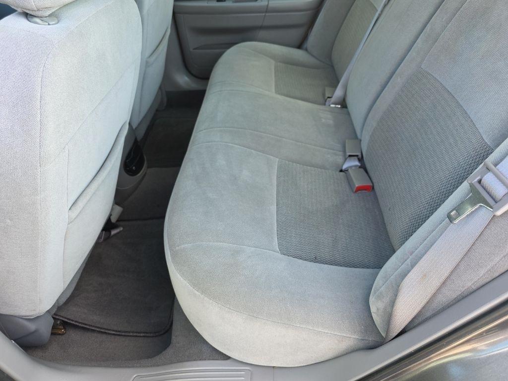 Ford Taurus 4dr Sdn SE 2005