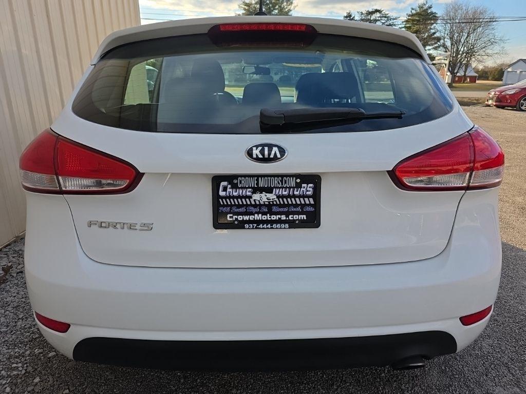 2017 Kia Forte5 LX - Photo 9