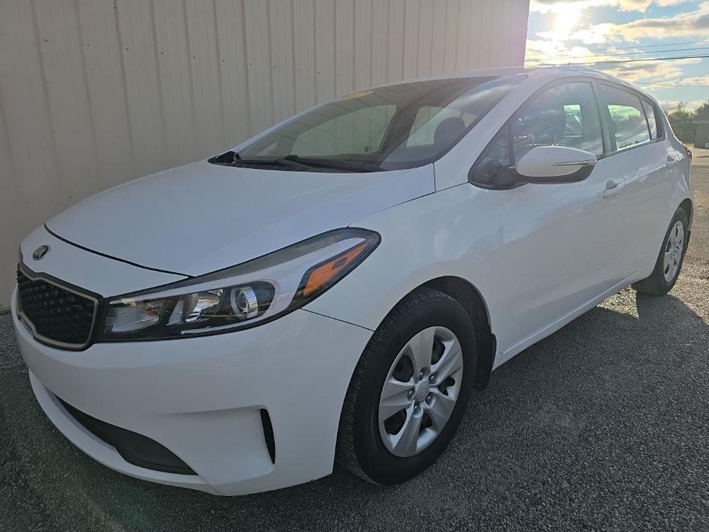 2017 Kia Forte5 LX - Photo 14
