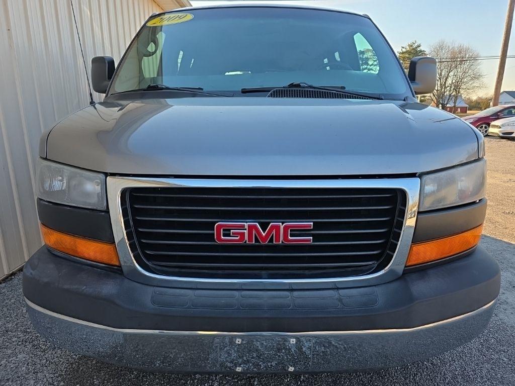 GMC Savana Passenger RWD 1500 135" 2009