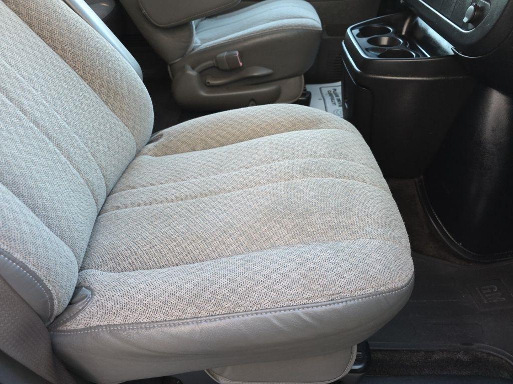 GMC Savana Passenger RWD 1500 135" 2009