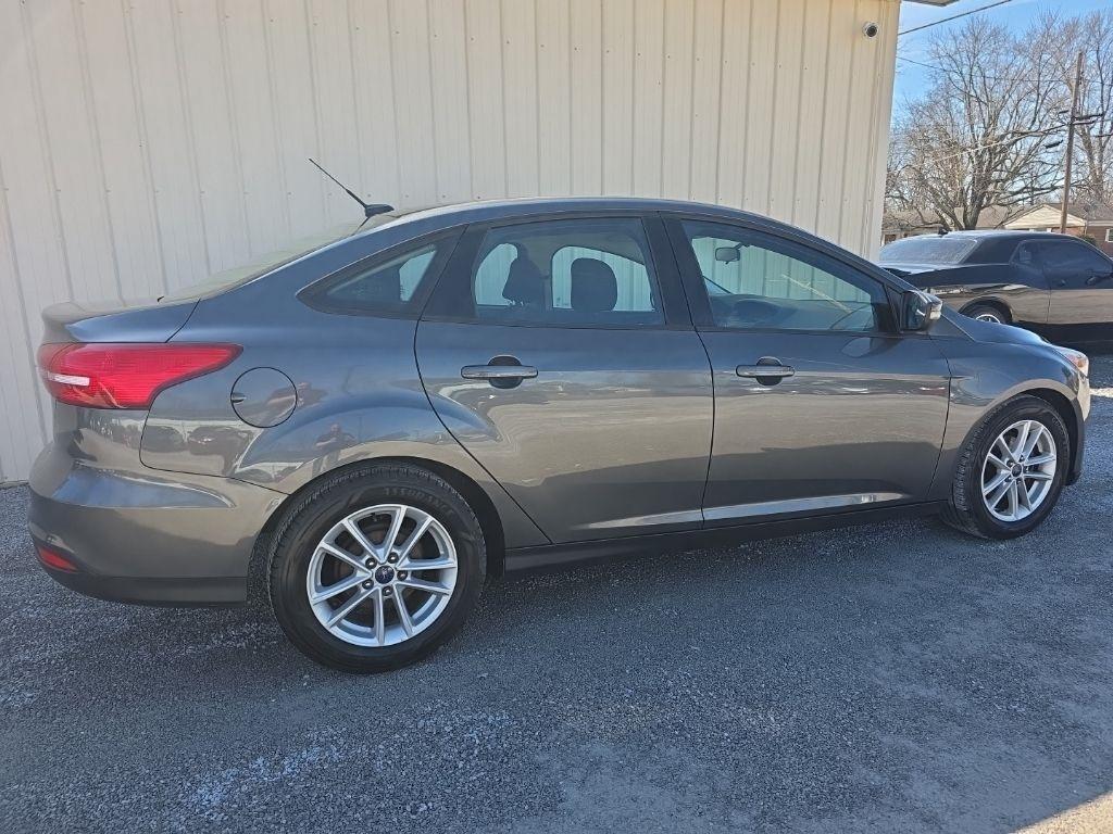 Ford Focus SE Sedan 2017