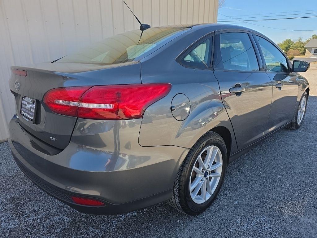 Ford Focus SE Sedan 2017