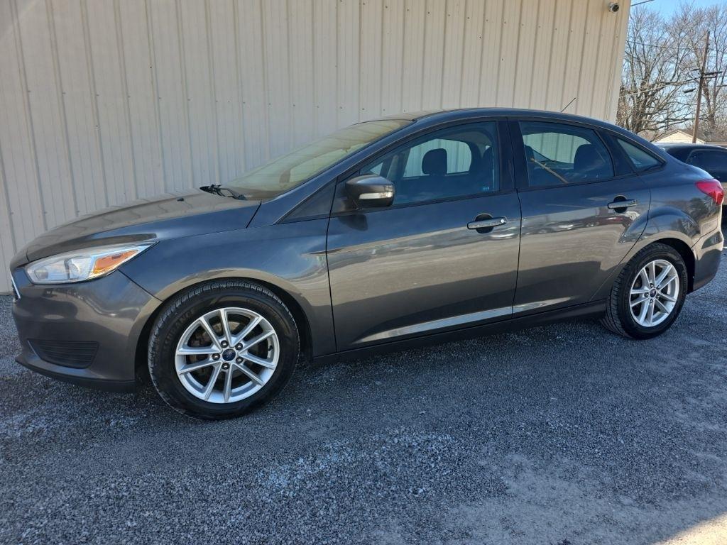 Ford Focus SE Sedan 2017
