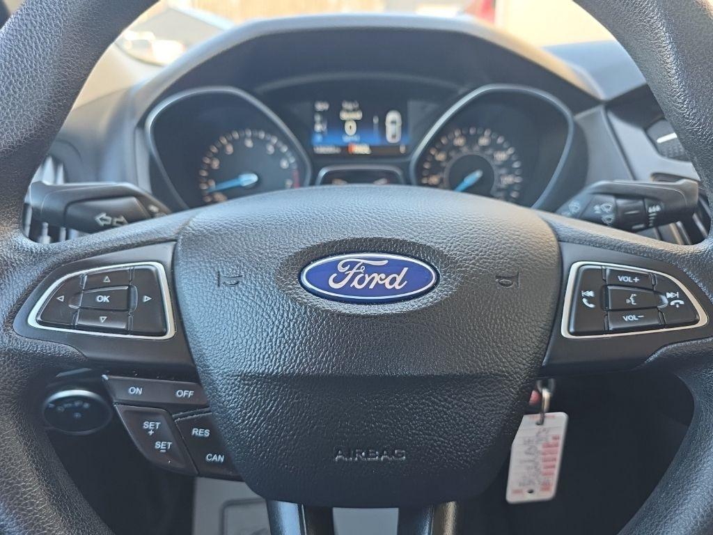 Ford Focus SE Sedan 2017