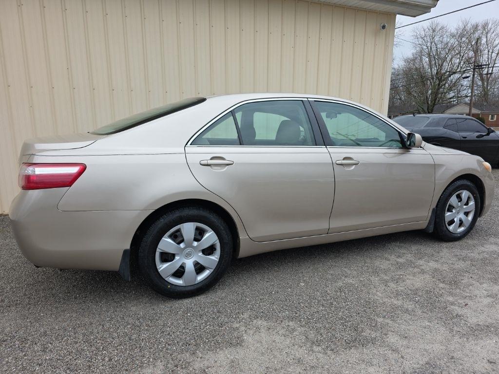 Toyota Camry 4dr Sdn I4 Man (Natl) 2009
