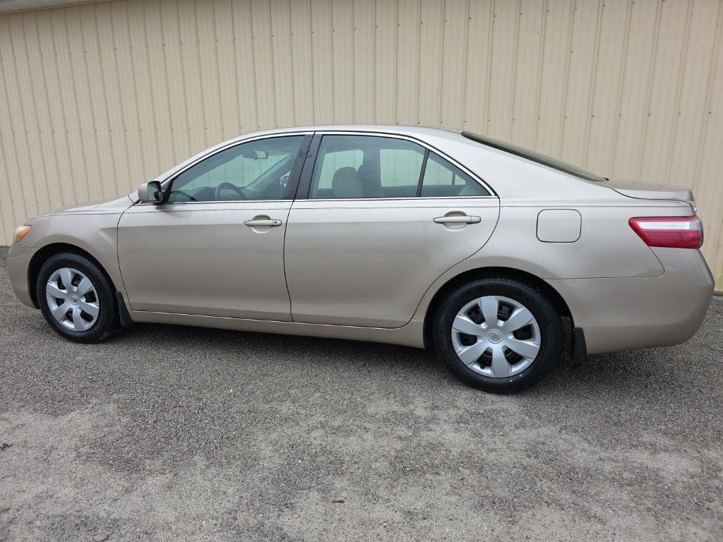 Toyota Camry 4dr Sdn I4 Man (Natl) 2009