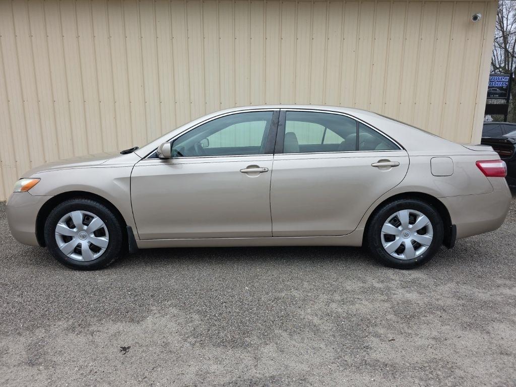 Toyota Camry 4dr Sdn I4 Man (Natl) 2009