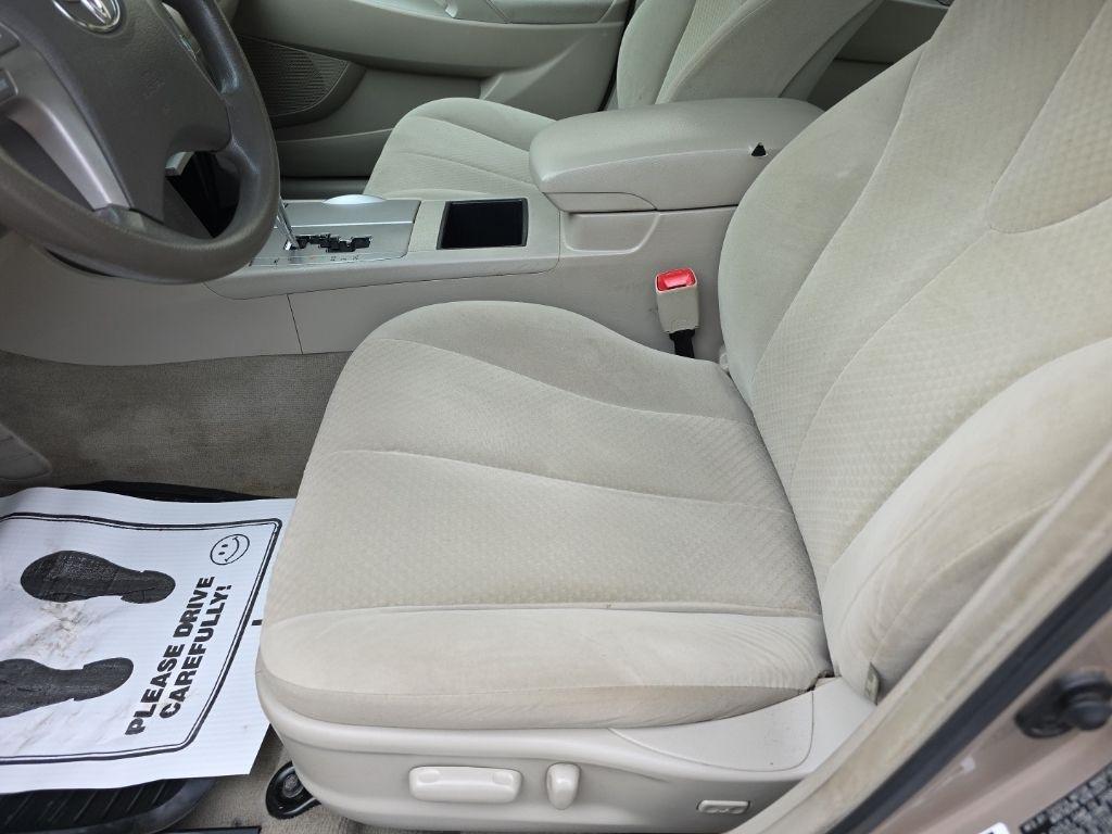 Toyota Camry 4dr Sdn I4 Man (Natl) 2009