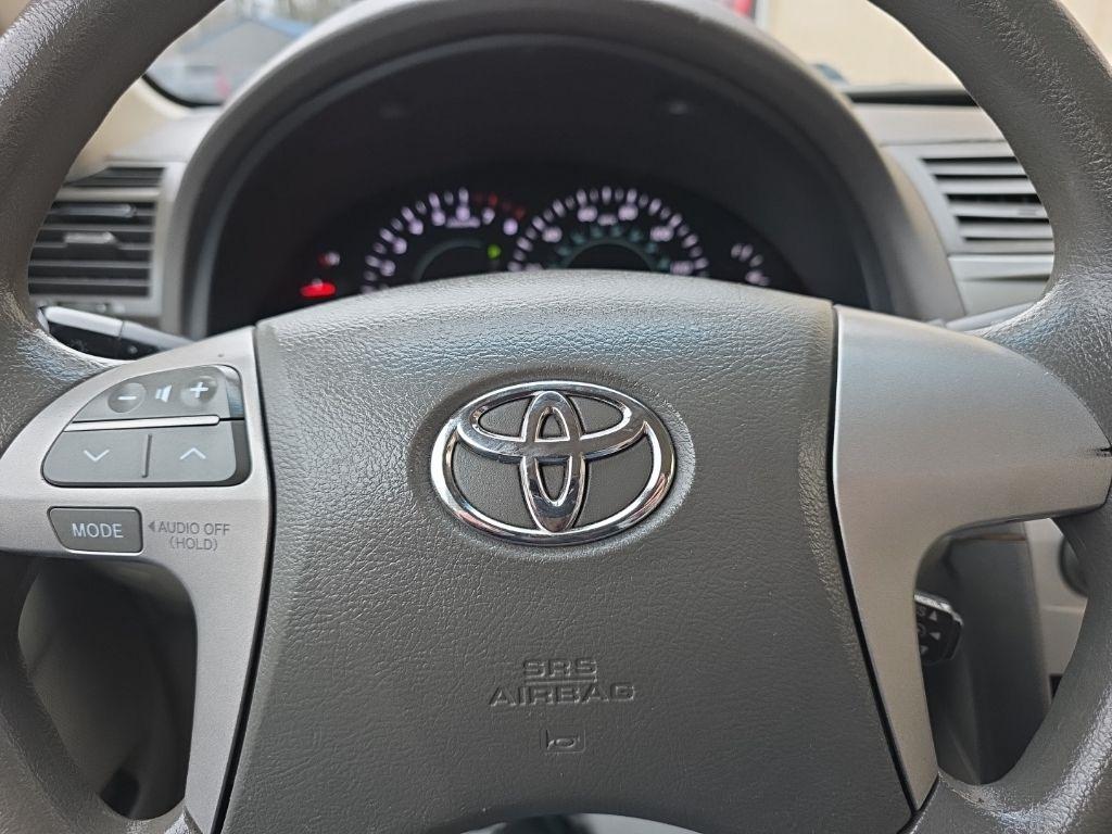 Toyota Camry 4dr Sdn I4 Man (Natl) 2009