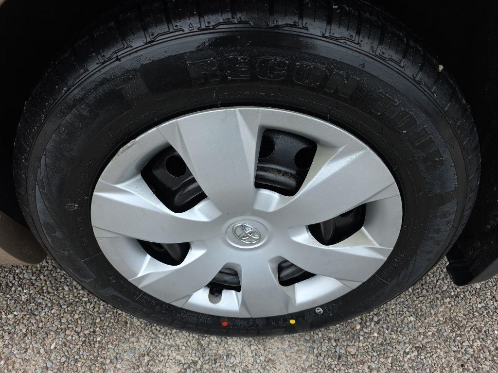 Toyota Camry 4dr Sdn I4 Man (Natl) 2009