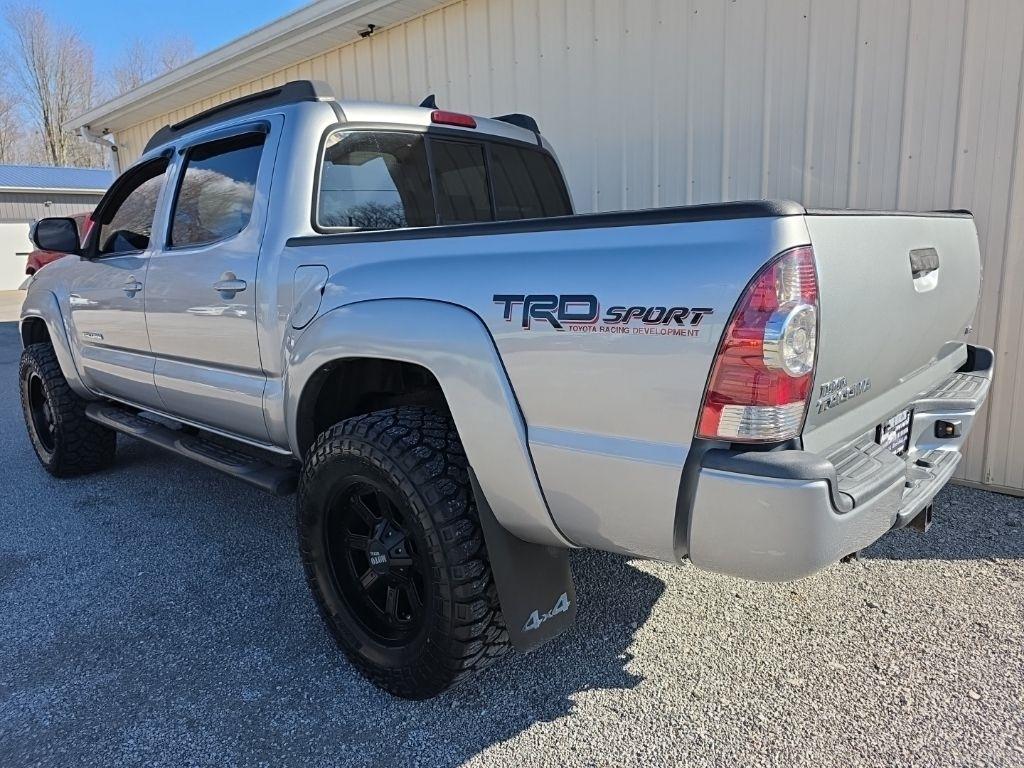 Toyota Tacoma 4WD Double Cab V6 AT (Natl) 2015