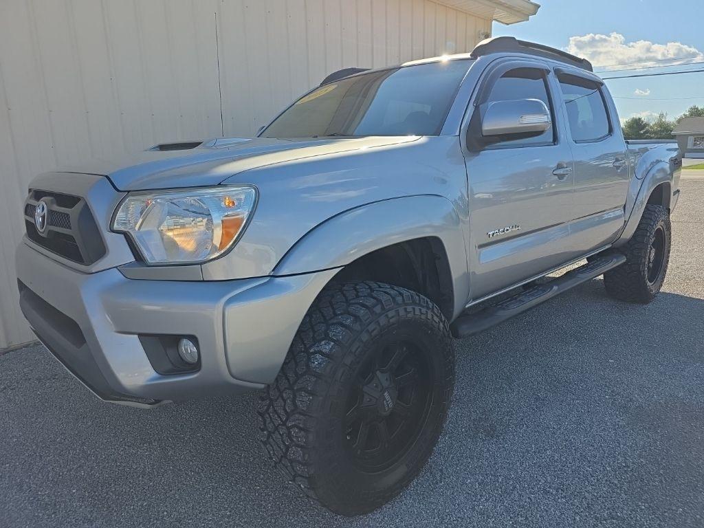 Toyota Tacoma 4WD Double Cab V6 AT (Natl) 2015