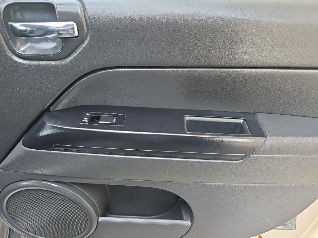 Jeep Compass FWD 4dr Sport 2012