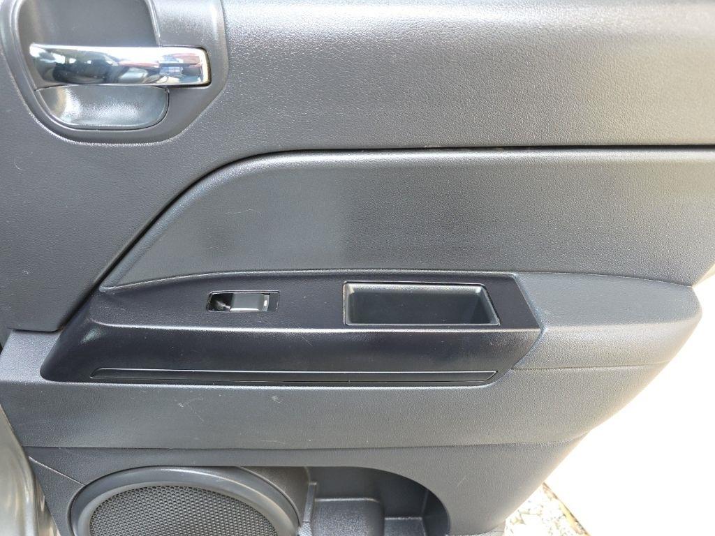 Jeep Compass FWD 4dr Sport 2012