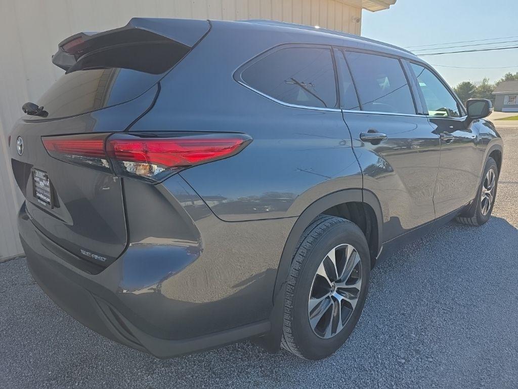 Toyota Highlander XLE AWD (Natl) 2022