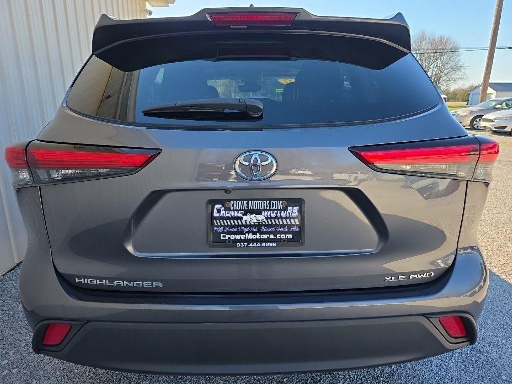 Toyota Highlander XLE AWD (Natl) 2022