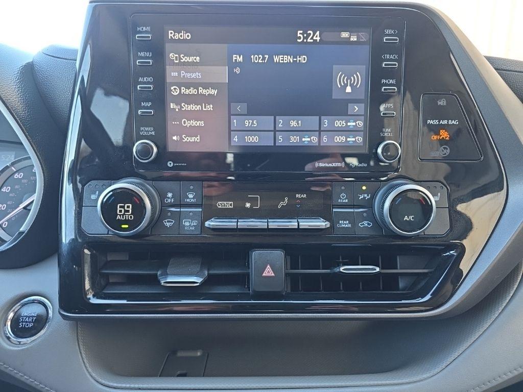 Toyota Highlander XLE AWD (Natl) 2022