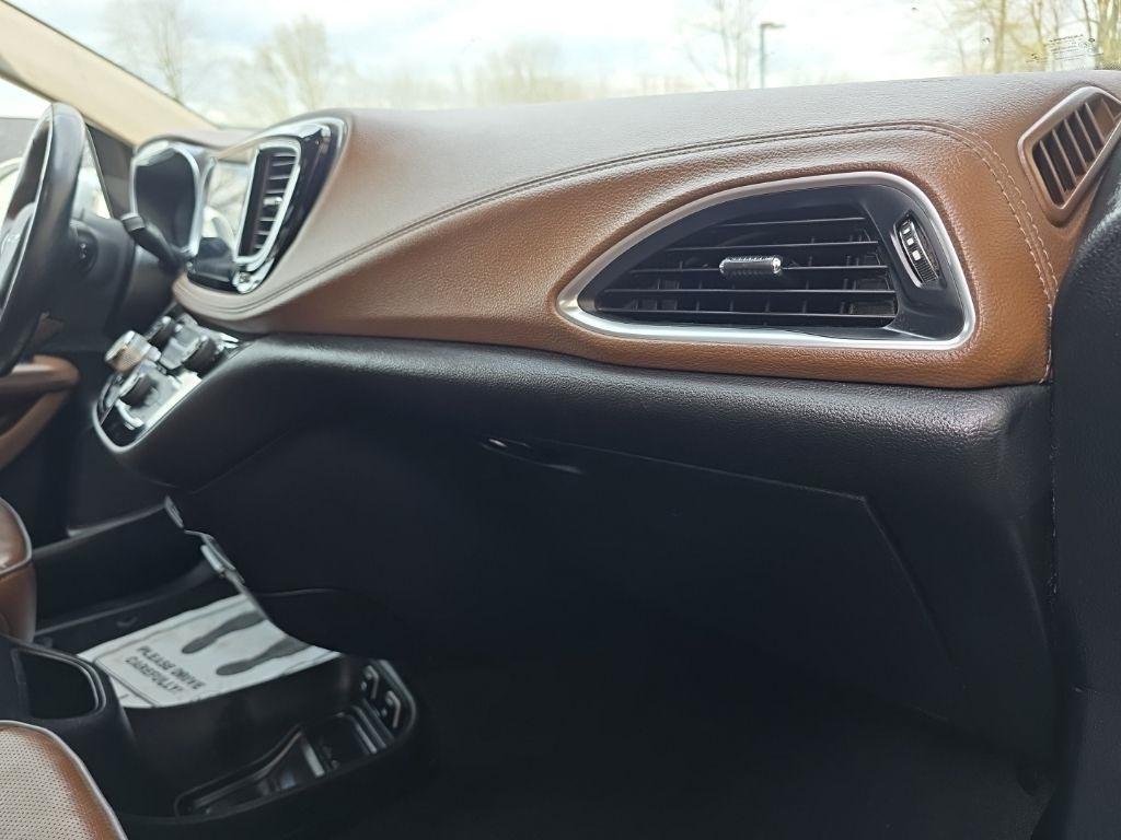 Chrysler Pacifica Limited FWD 2017