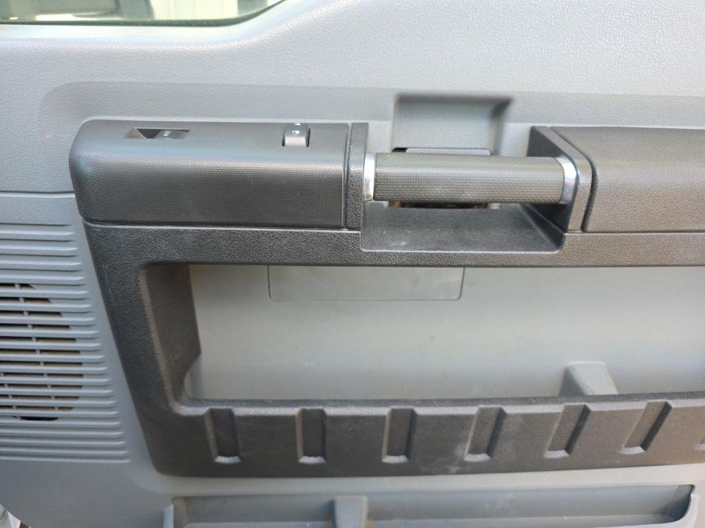 Ford Super Duty F-450 DRW XL 4WD Reg Cab 145" WB 60" CA 2016