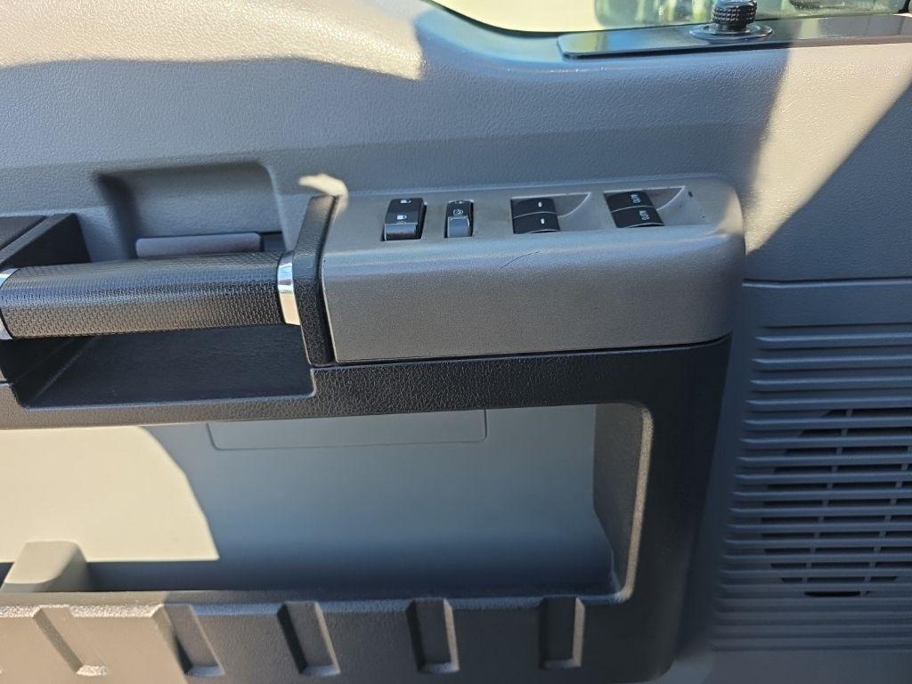 Ford F-250 SD XLT Crew Cab 4WD 2016