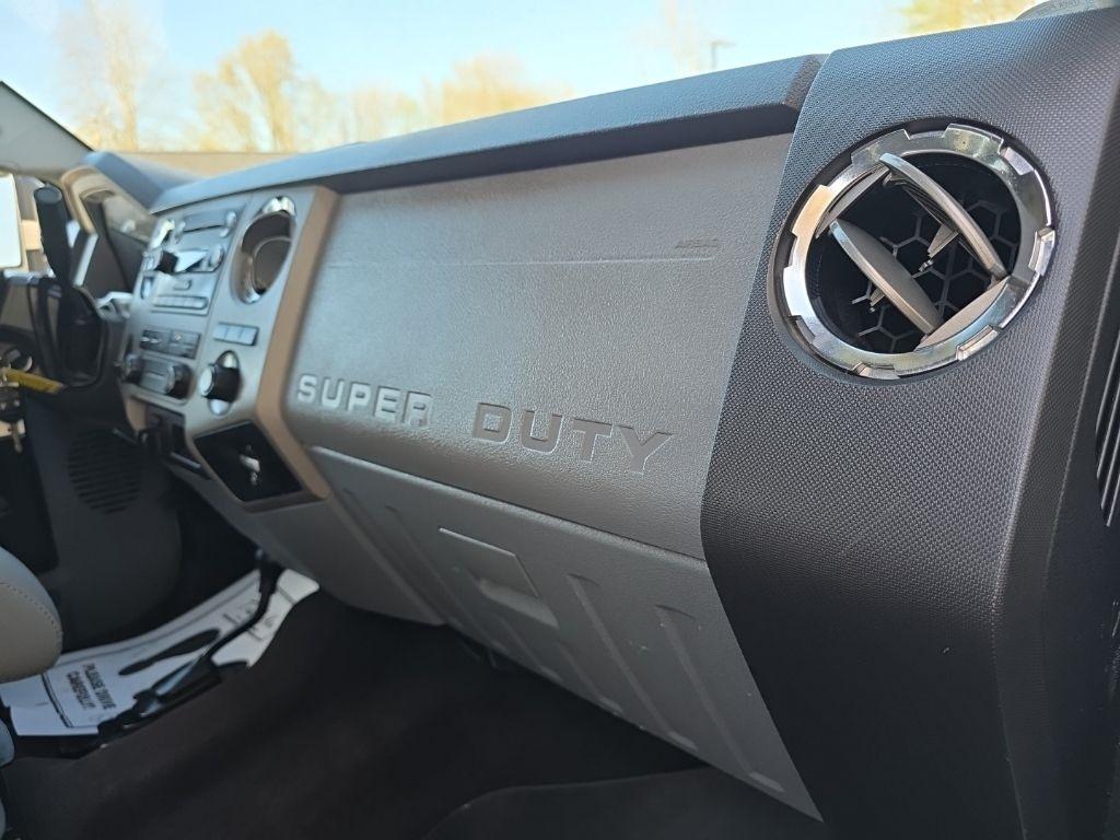 Ford F-250 SD XLT Crew Cab 4WD 2016