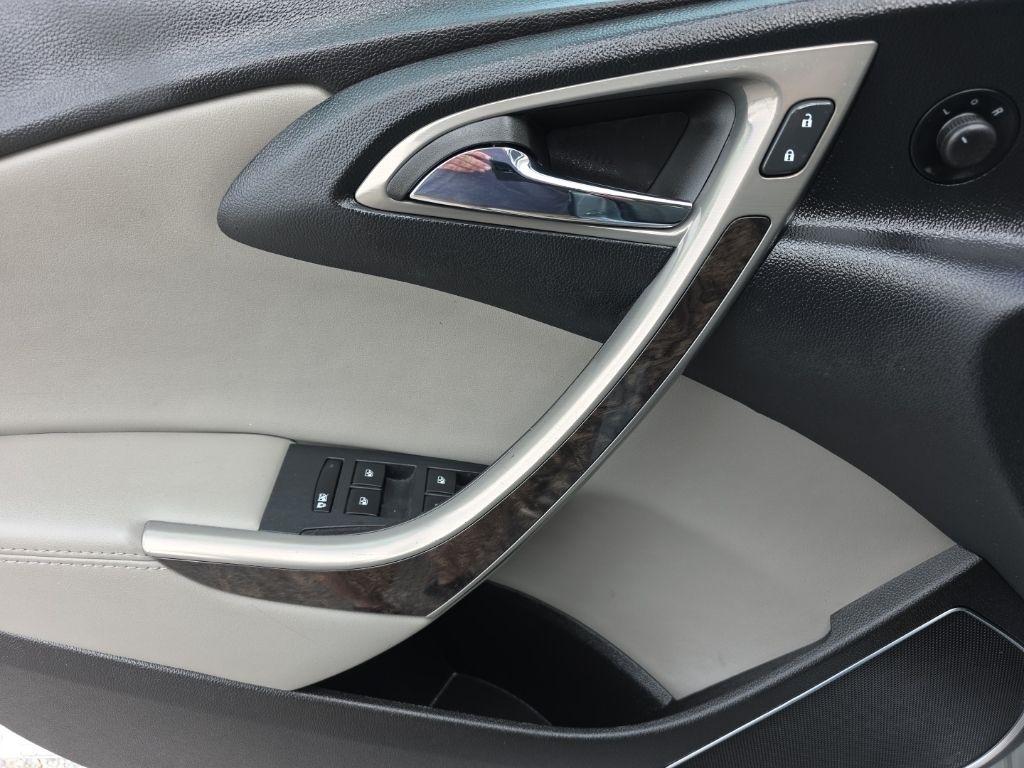 Buick Verano 4dr Sdn 2014