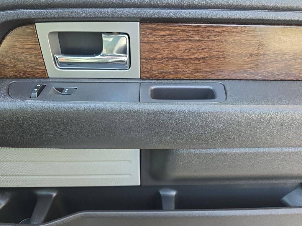 Ford F-150 4WD SuperCrew 145" Lariat 2013