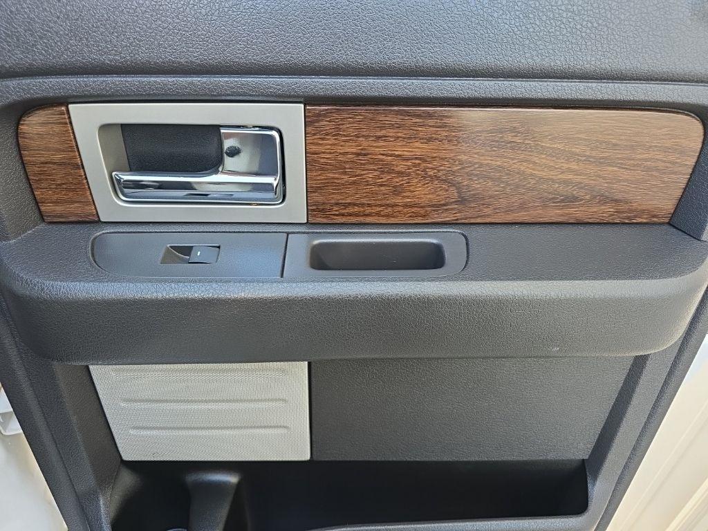 Ford F-150 4WD SuperCrew 145" Lariat 2013