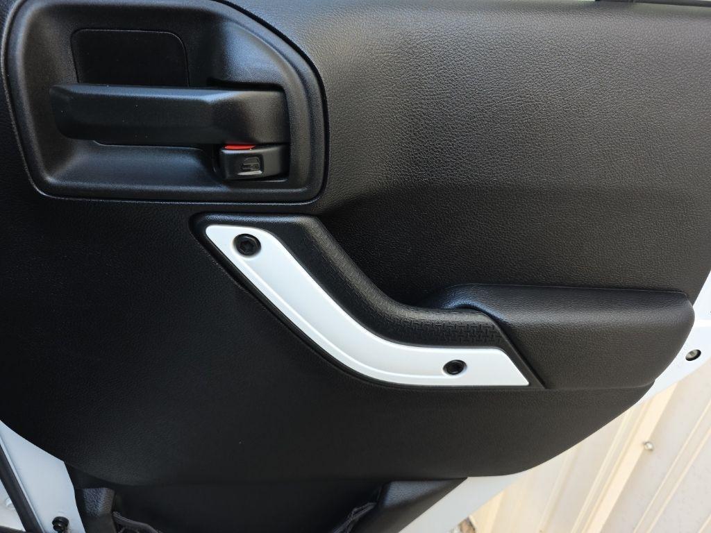 Jeep Wrangler Unlimited 4WD 4dr Wrangler X *Ltd Avail* 2015