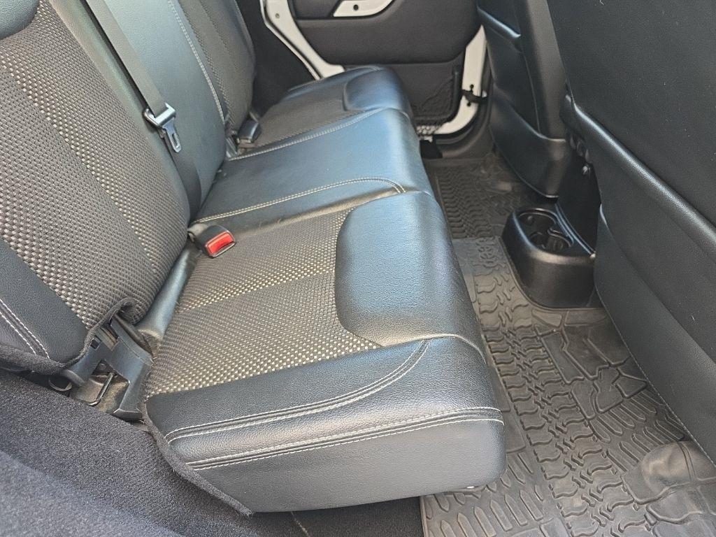 Jeep Wrangler Unlimited 4WD 4dr Wrangler X *Ltd Avail* 2015