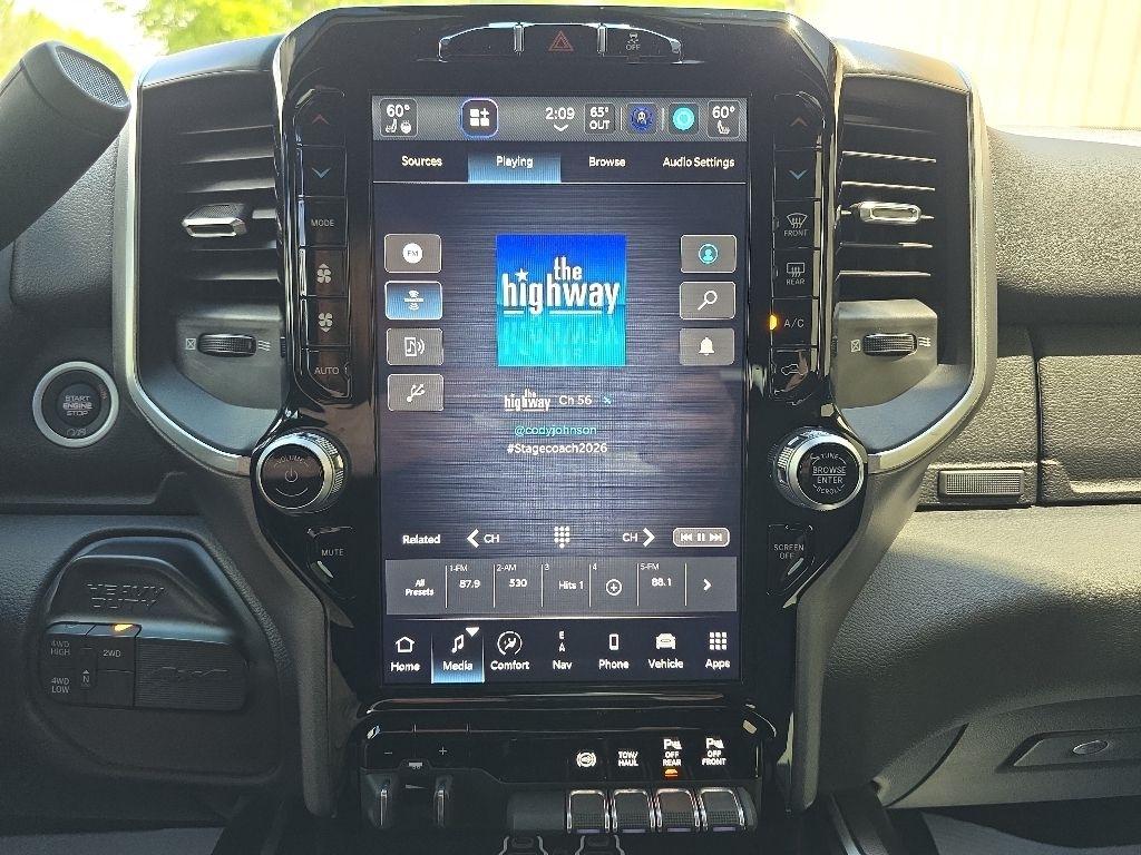 RAM 2500 Big Horn 4x4 Crew Cab 6'4" Box 2024