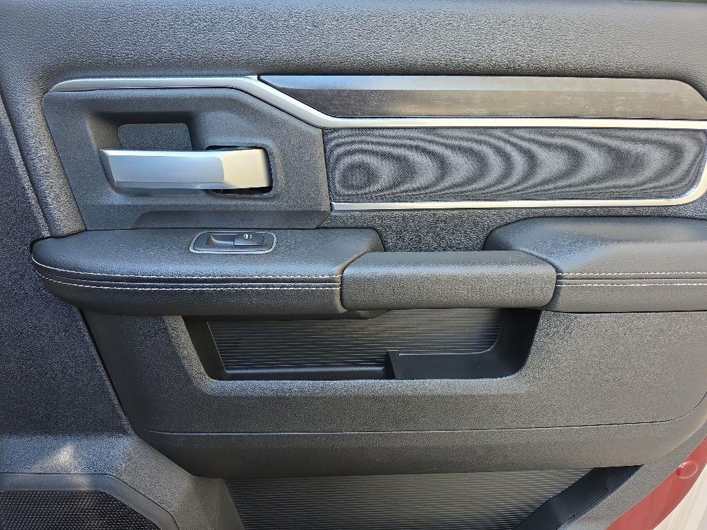 RAM 2500 Big Horn 4x4 Crew Cab 6'4" Box 2024