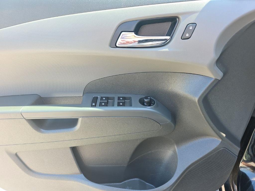 Chevrolet Sonic 4dr Sdn Auto LT 2018