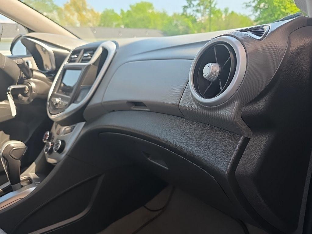 Chevrolet Sonic 4dr Sdn Auto LT 2018