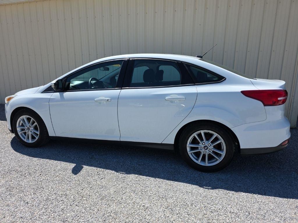 Ford Focus SE Sedan 2017