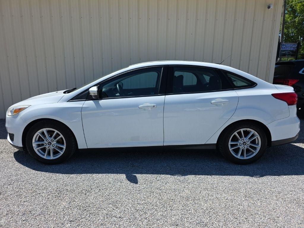 Ford Focus SE Sedan 2017